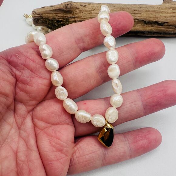 18K Gold Non-Tarnish Classic Freshwater Pearl Necklace - Picture 10 of 11